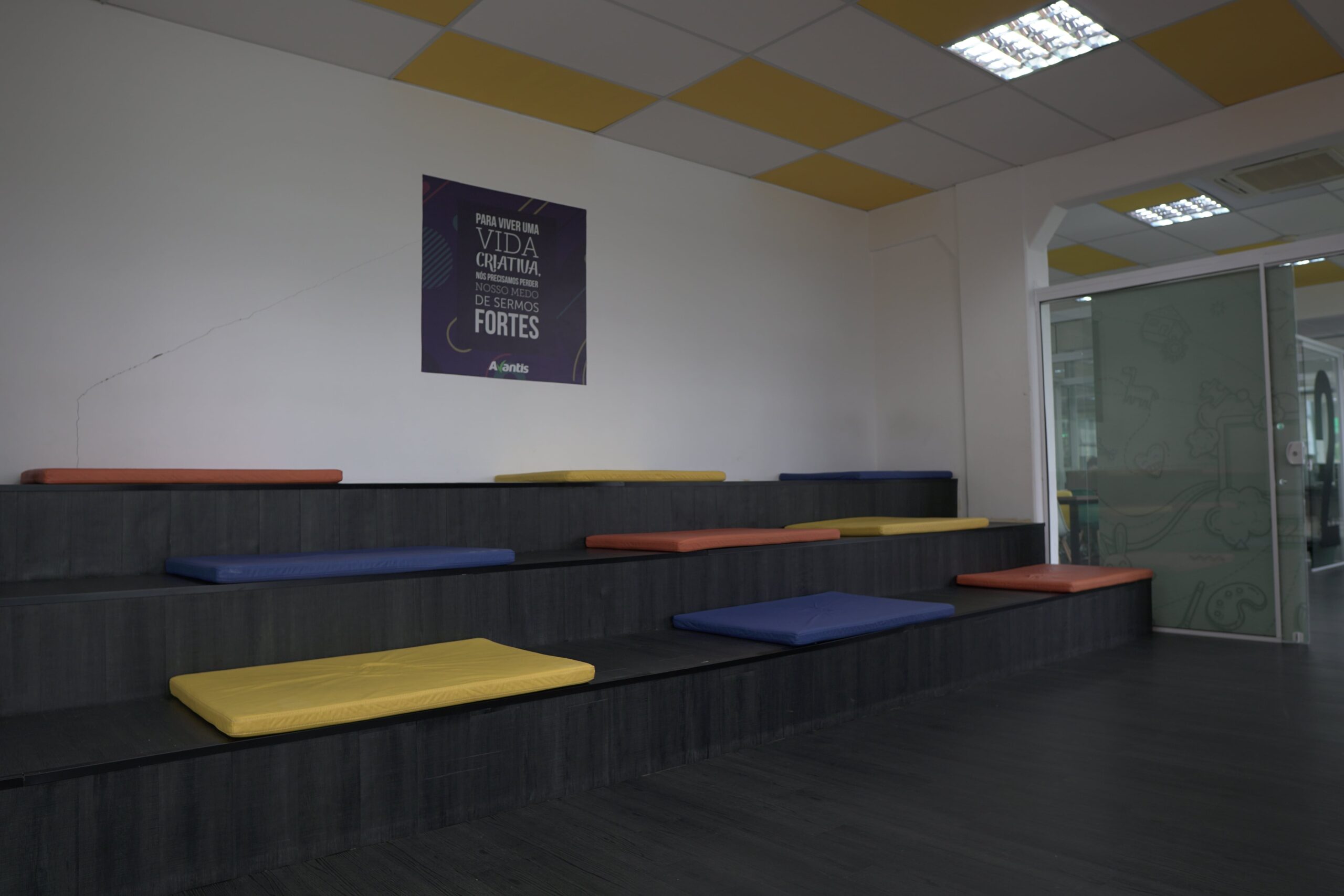 colegio_AMBIENTE COMUM BIBLIOTECA (2)-min