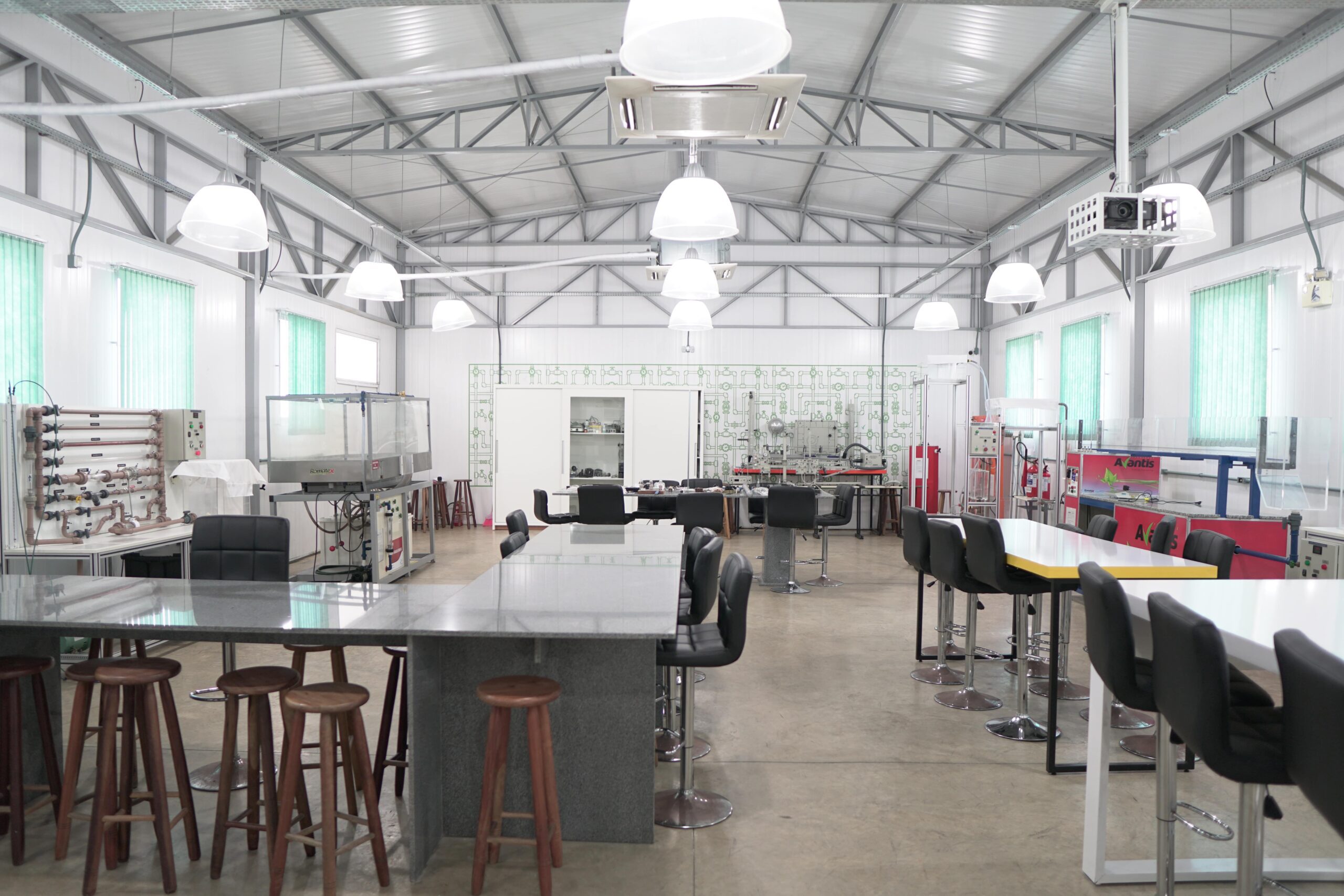 colegio_LAB HIDRÁULICA (1)-min